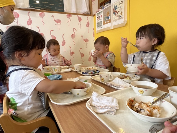 なないろ保育園の昼食画像1